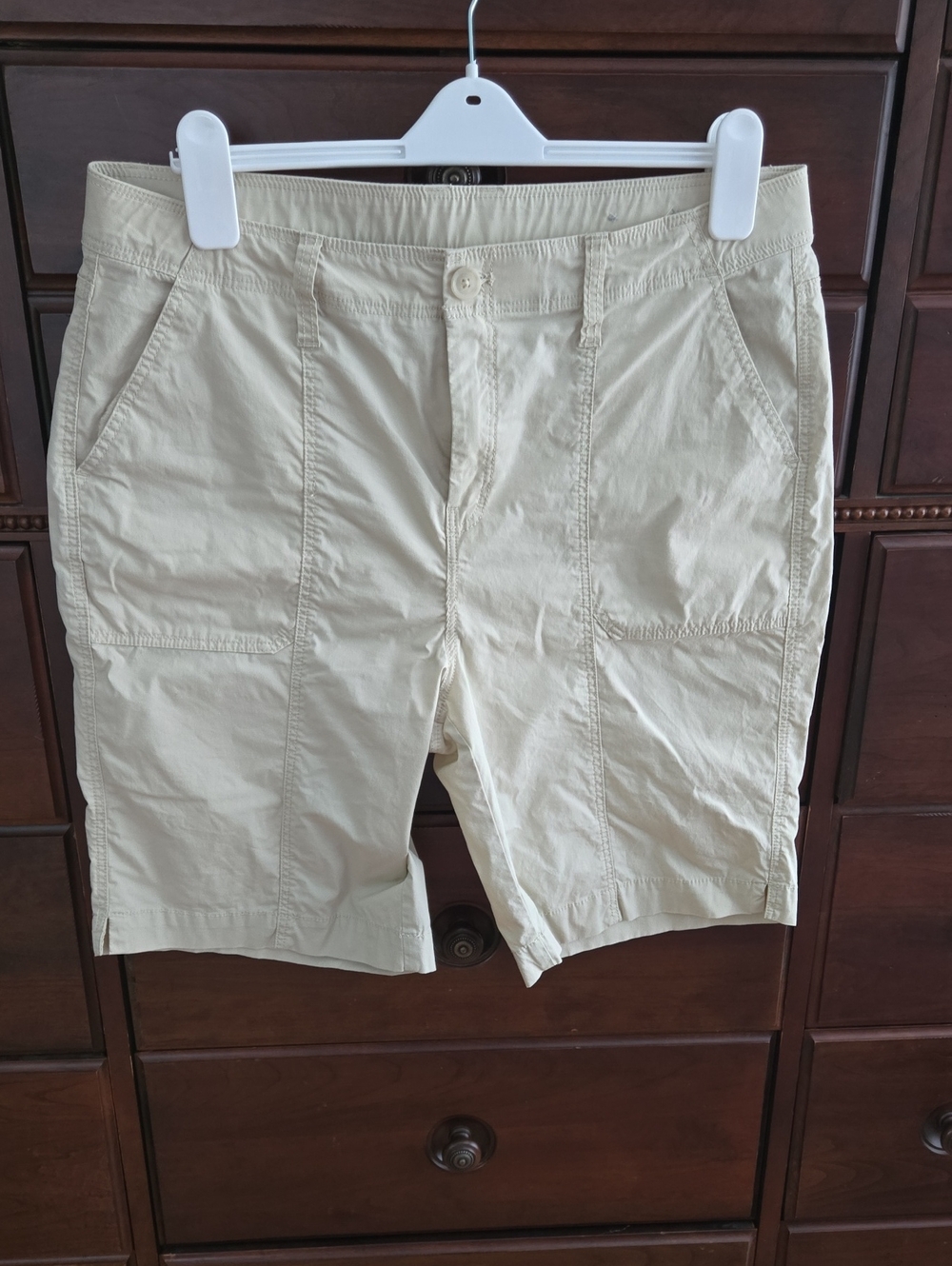 Chico's Light Beige Utility Shorts Size 2